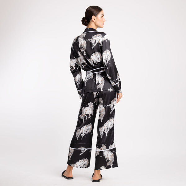 BLACK HORSE SILK ICE